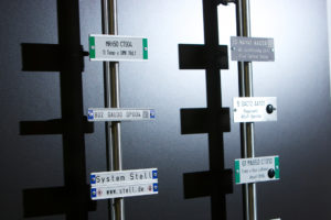 Etichette componibili per codifica industriale
